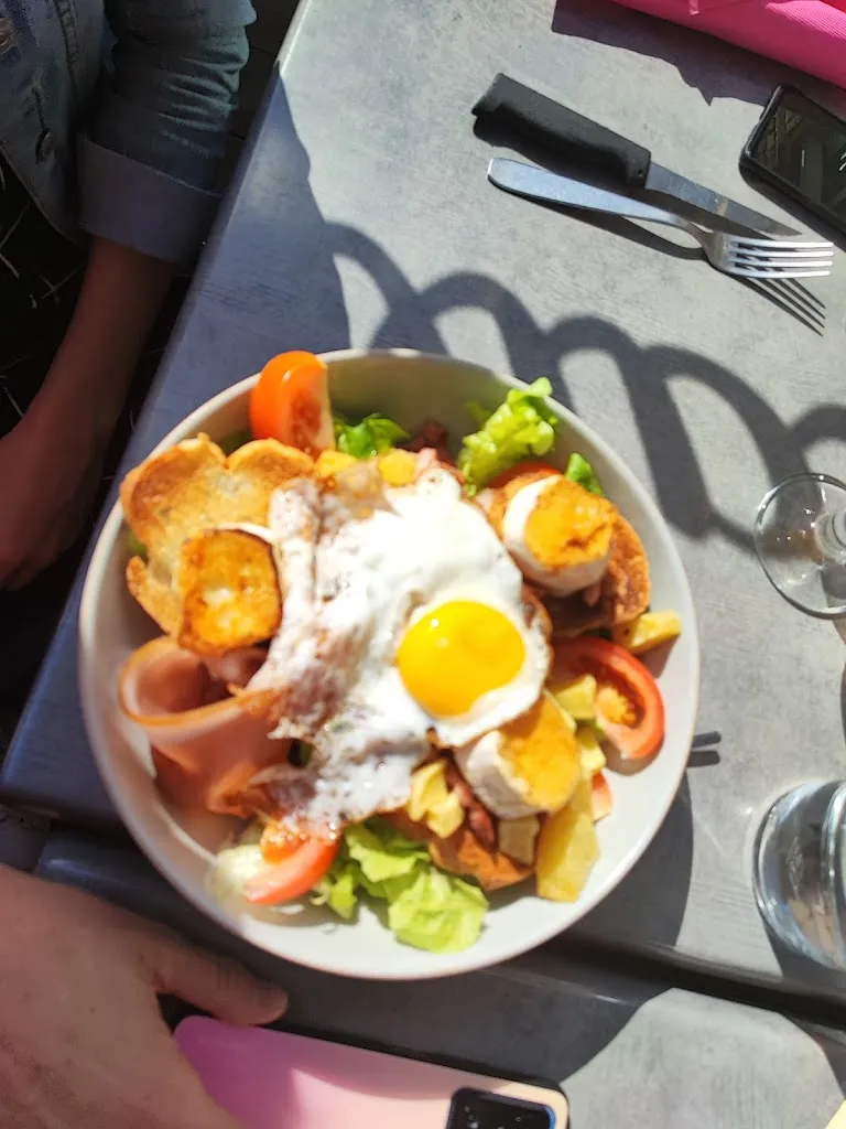 Steven Jourdan_Bar Restaurant du Mail_Saint-Hilaire-du-Harcouët_review