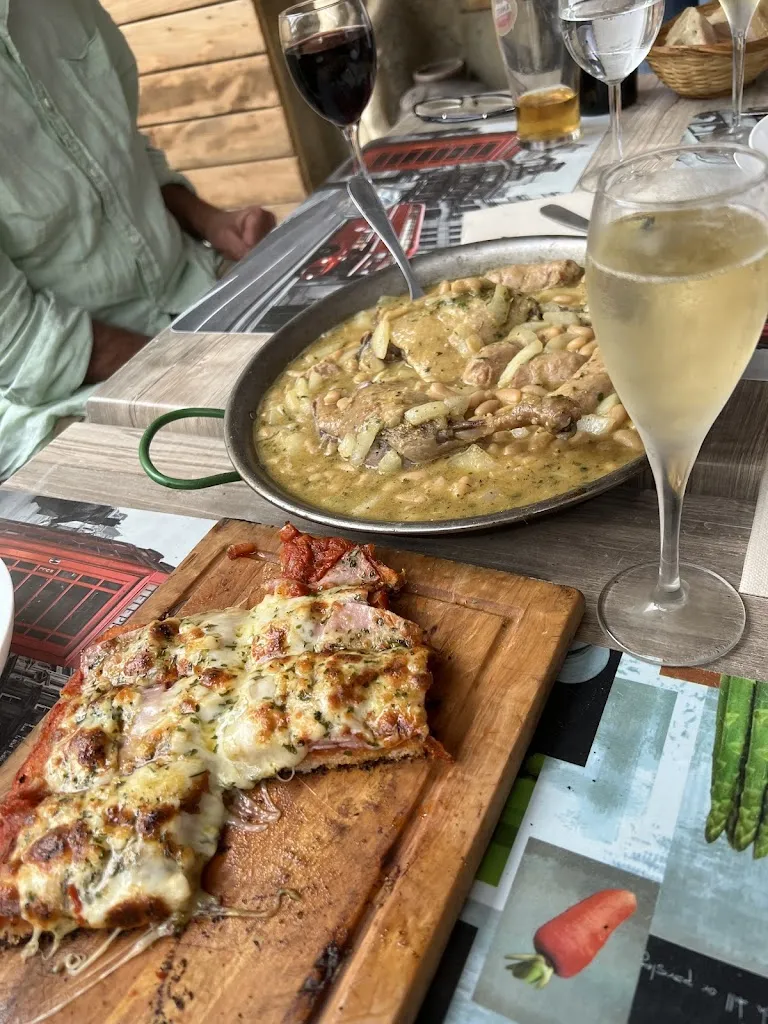 Maggie Cripps_Bar Restaurant de l'Abbaye_Saint-Hilaire_recensione