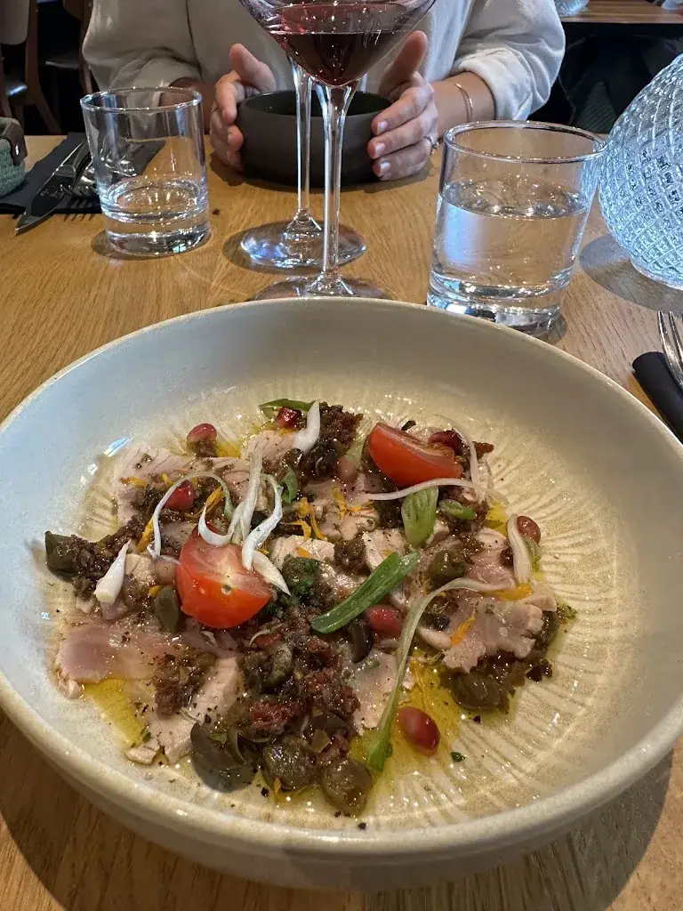 Edgar Meunier_Restaurant bar Trois p’tits points_Bully_review