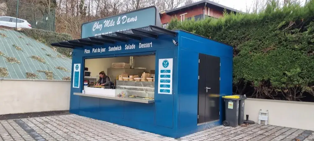 Angélique Benavent_Chez Mile et Dams_L'Arbresle_review