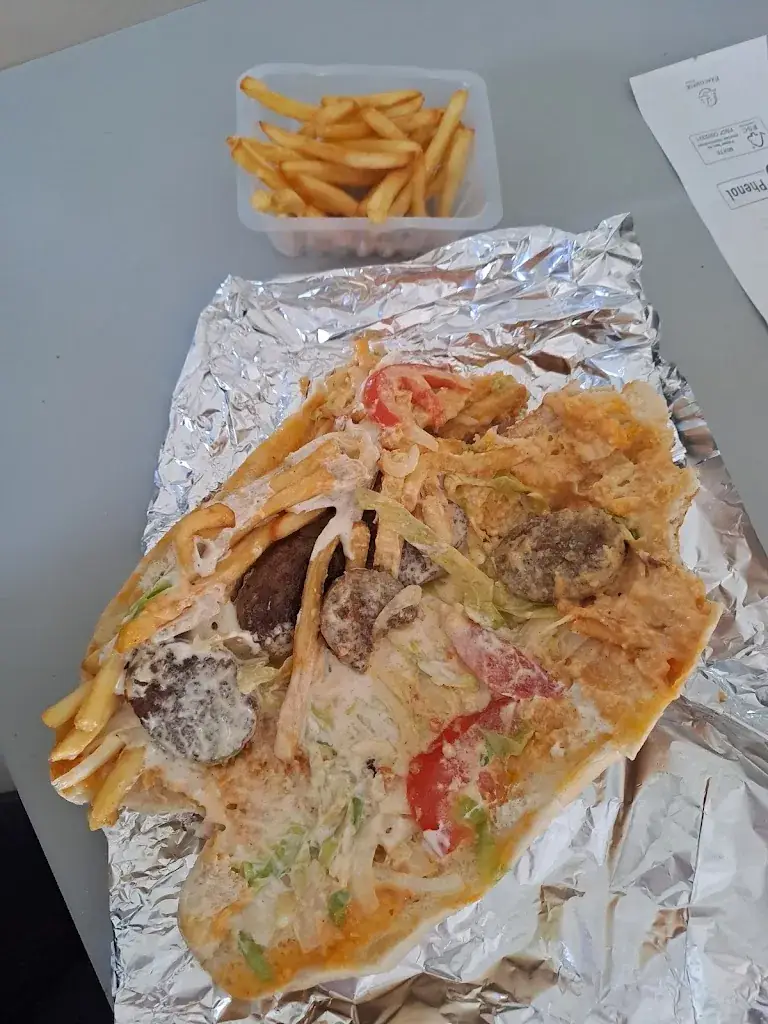 SAIN BEL KEBAB_Sain-Bel_slider_image_3