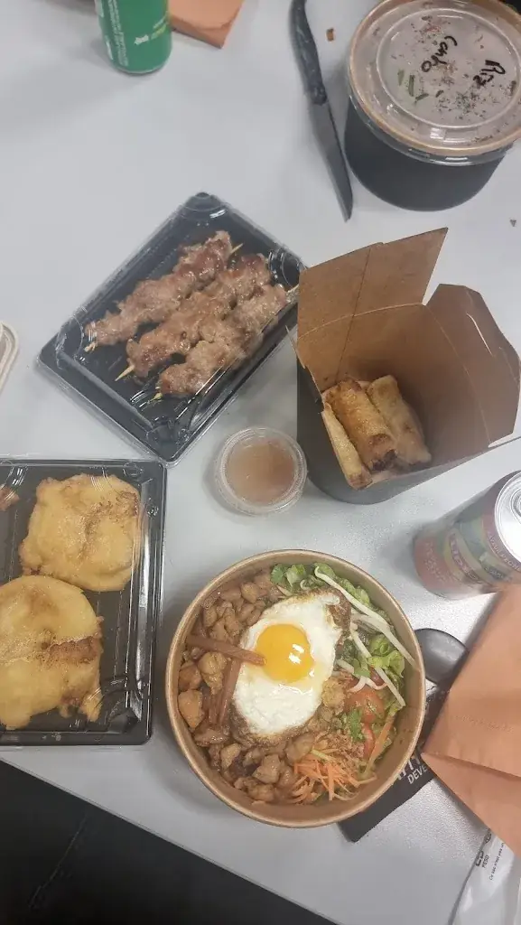 Crazy Crowned Princess_Tata Nouilles_Saint-Jean-Bonnefonds_review