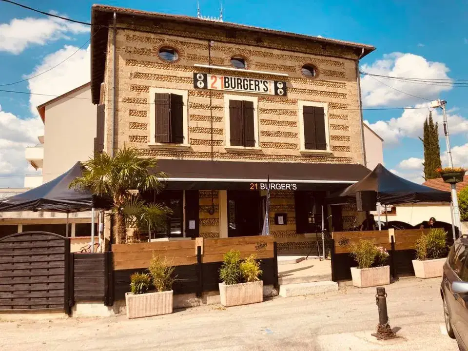 21 Burger's Saint Jean_Saint-Jean-de-Bournay_slider_image_3