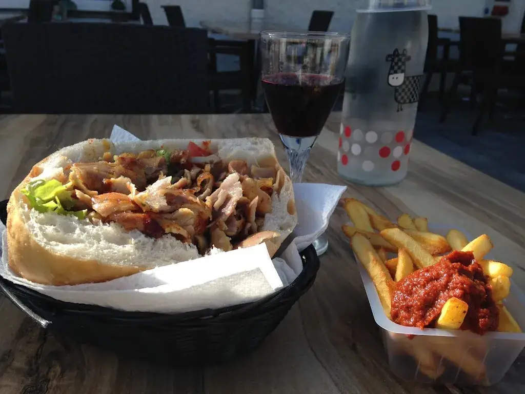 9T Redmi_Le Kardelen Bagé_Saint-Jean-sur-Veyle_recensione