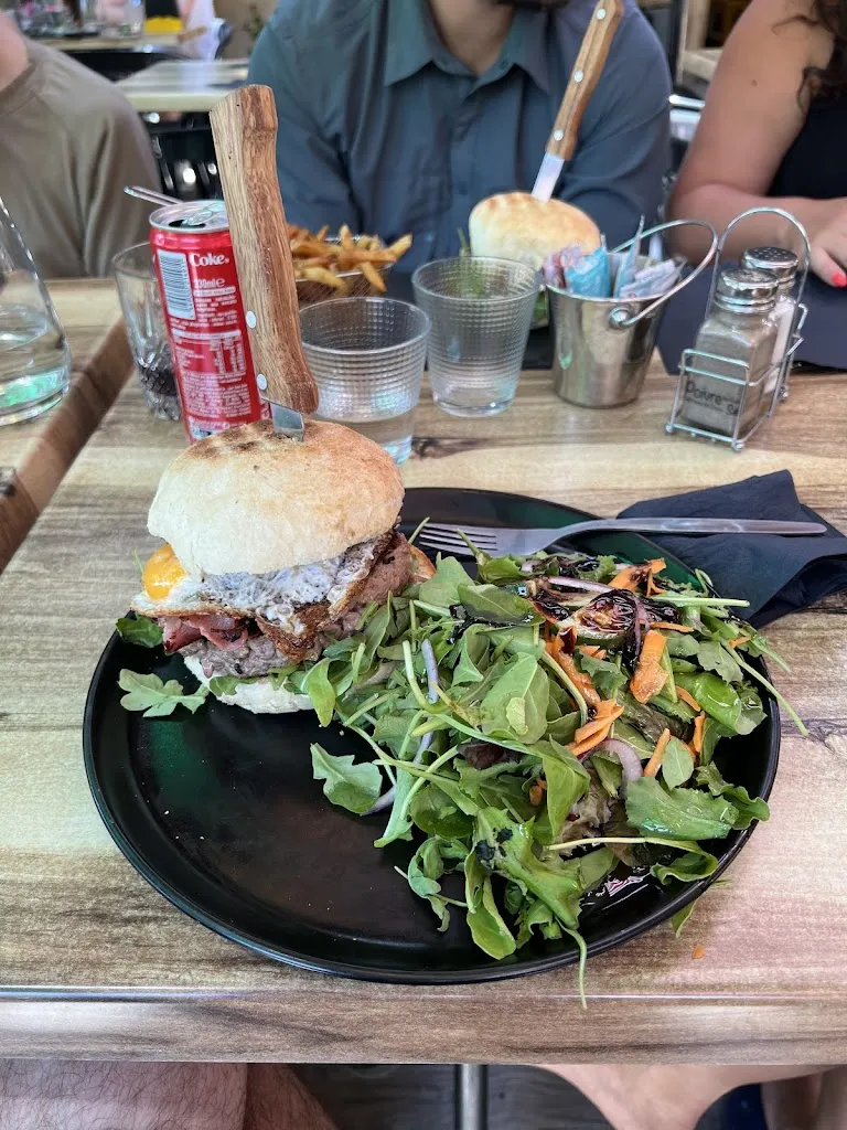 Sylvain Amatoury_Le longes bar_Saint-François-Longchamp_review