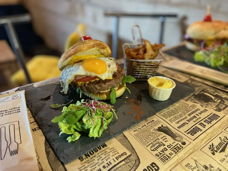 Le longes bar_Saint-François-Longchamp_slider_image_2