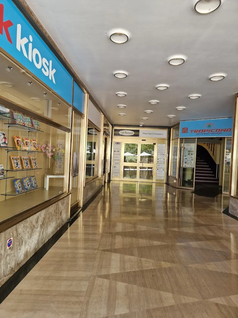 Café Romand_Lausanne_slider_image_3