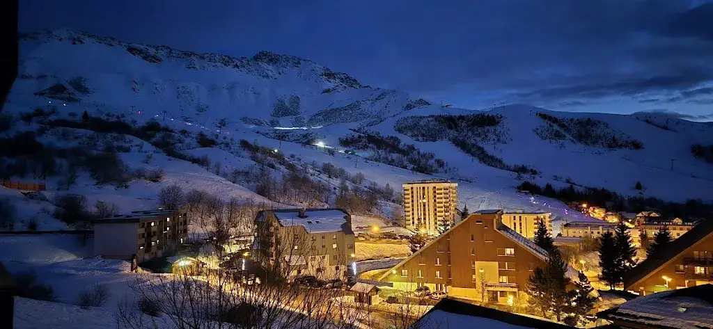 Adrian Buchta_Le Slalom_Saint-François-Longchamp_recensione