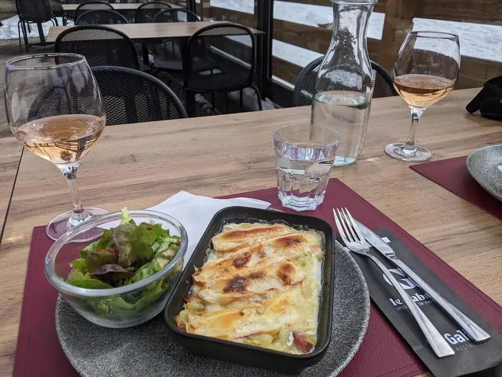 Calvin Lin_LE GALTA vous accueille l'Hiver Prochain_Saint-François-Longchamp_review