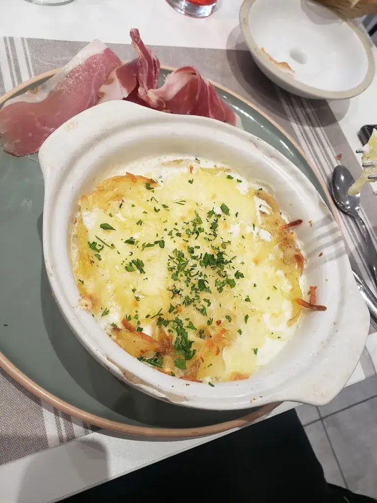 Nathalie Beuque_HTAG_Saint-Gervais-d'Auvergne_review