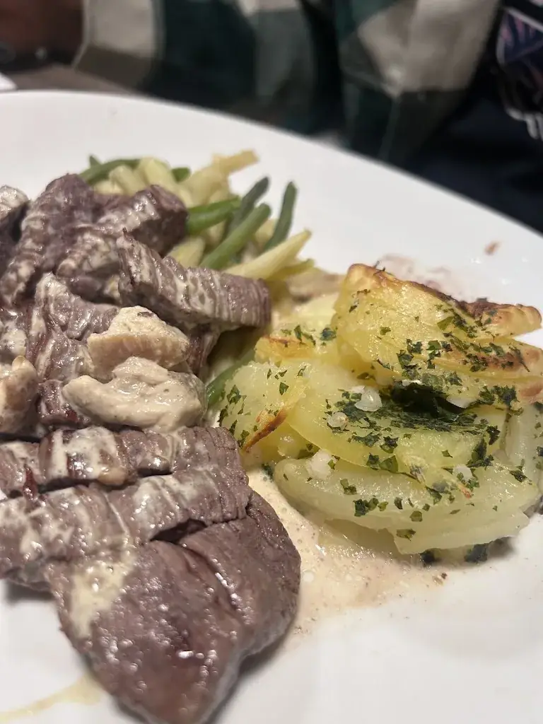 Restosudouest_Saint-Just-Chaleyssin_slider_image_3