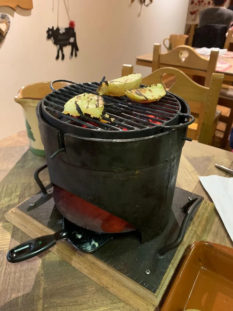 Liz Gatherer_La Peau de vache_Saint-Jean-d'Aulps_review