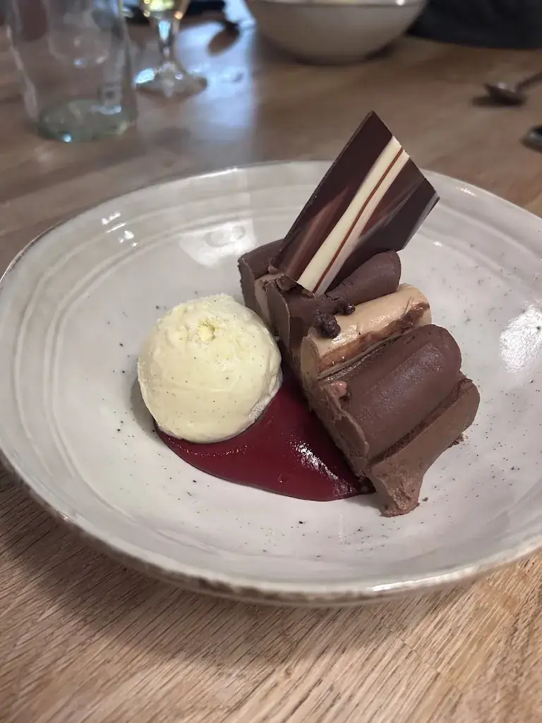 Grace B_Alba Bar and Kitchen_Saint-Jean-d'Aulps_review