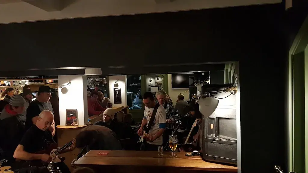 Alba Bar and Kitchen ristorante a Saint-Jean-d'Aulps