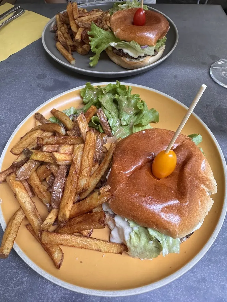 Josef Fuchs_Bouche B_Aubière_review