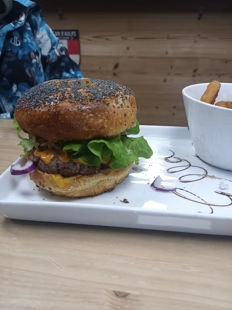 paul dent_Chez Tony, Burger Savoyard, Saint Jean d'Aulps_Saint-Jean-d'Aulps_recensione