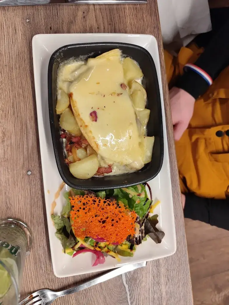 Paul Robé_brasserie - cave à vins - les 2 bouchons_Saint-Jean-de-Sixt_review