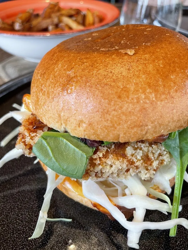 Skali - Restaurant ✦ Street food_Saint-Jean-de-Sixt_slider_image_2