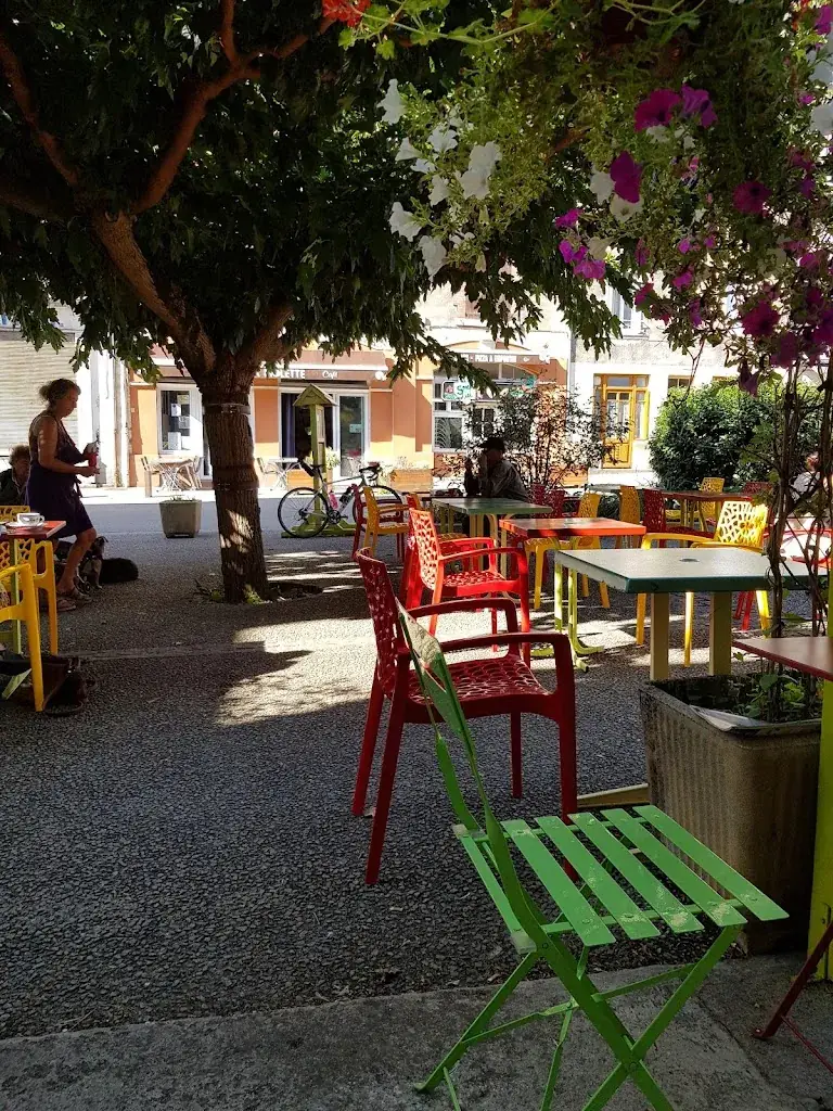 les pies railleuses Restaurant in Saint-Julien-Molin-Molette