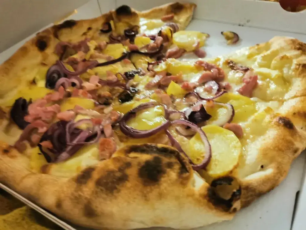 Estelle Desti_Restaurant - Pizzeria MANGIO PIZZA_Saint-Jeoire_recensione