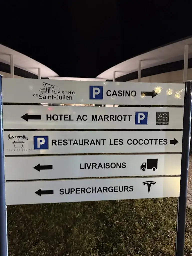 Ali Sharif_Restaurant Les Cocottes Porte de Genève_Saint-Julien-en-Genevois_review