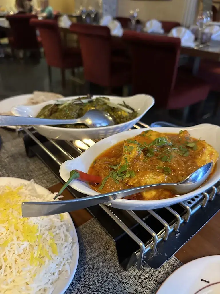 Taj Mahal_Saint-Julien-en-Genevois_slider_image_3