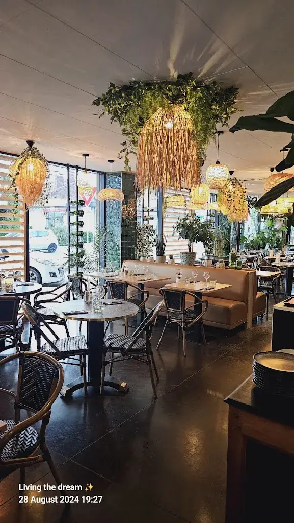 Tim Griffiths_La Suite by John Restaurant Pizzeria_Saint-Jorioz_review