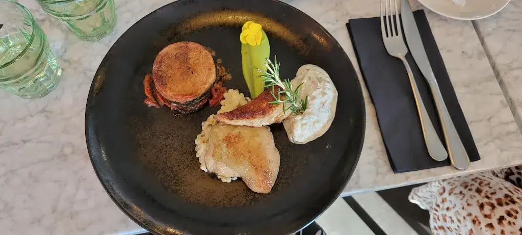 fay baki_La Suite by John Restaurant Pizzeria_Saint-Jorioz_review