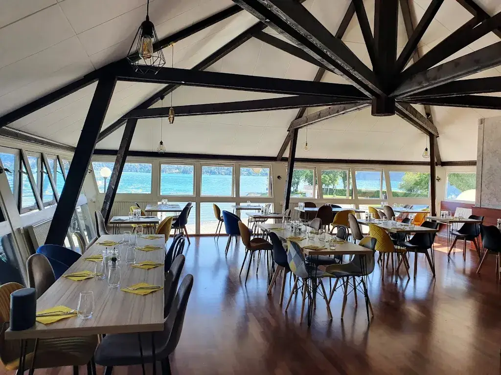 Restaurant de la Plage de Saint Jorioz - Chez Nous à la Plage restaurant in Saint-Jorioz