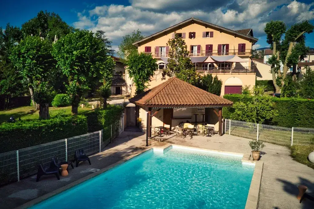 Logis Hôtel Restaurant le Castel Fleuri_Saint-Jean-en-Royans_slider_image_1