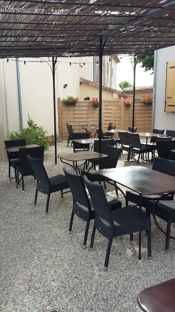 Restaurant le petit gourmand_Saint-Marcel-lès-Sauzet_slider_image_1