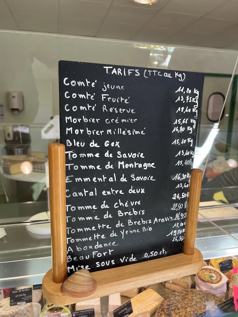 Christian Salles_CHEESE LA COMBE DU VAL_Saint-Martin-du-Frêne_recensione