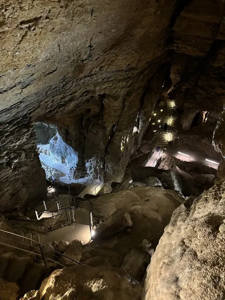Grotte de la Balme_Saint-Martin-du-Frêne_slider_image_3