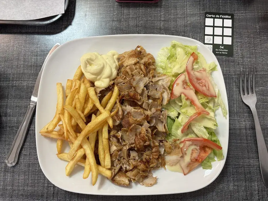 St Just Kebab restaurant à Saint-Just-en-Chevalet