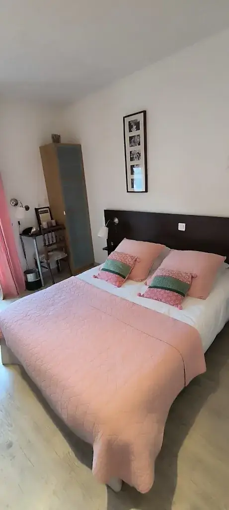 Hôtel de Londres_Saint-Just-en-Chevalet_slider_image_2