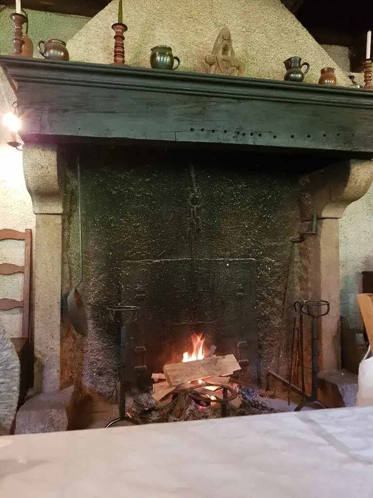 André Hervé_Auberge Le Moulin_Juré_review