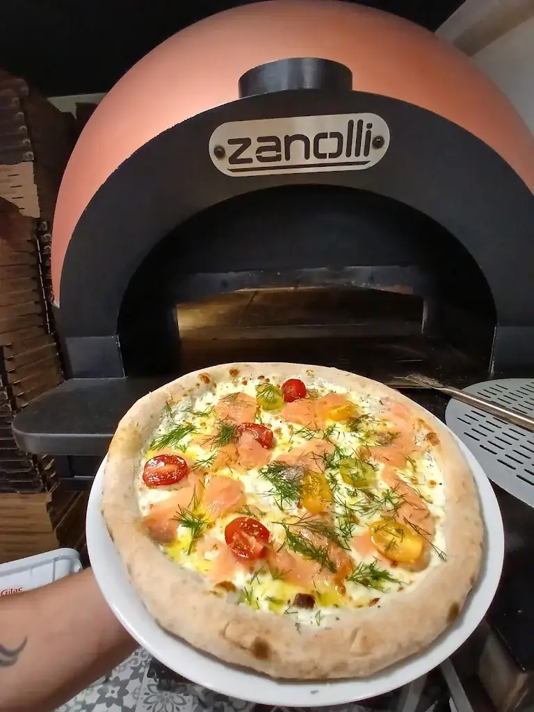 Pizzeria La Fontana Saint just en chevalet_Saint-Just-en-Chevalet_slider_image_3