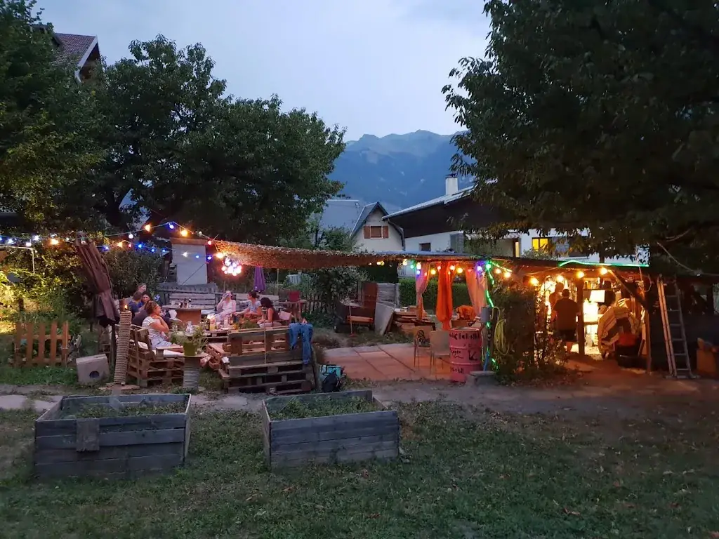 la Guinguette le Traquenard restaurante en Saint-Jean-de-Maurienne