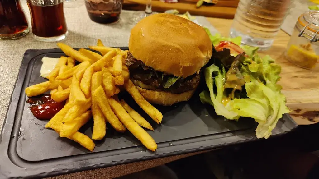 Johanna Wojdyla_La Table et l'Ardoise_Saint-Jean-de-Maurienne_review