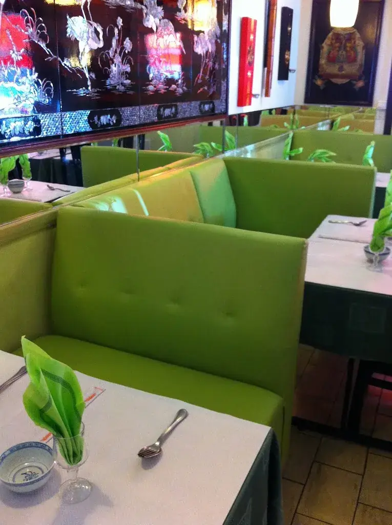 L'Indochine_Saint-Jean-de-Maurienne_slider_image_2