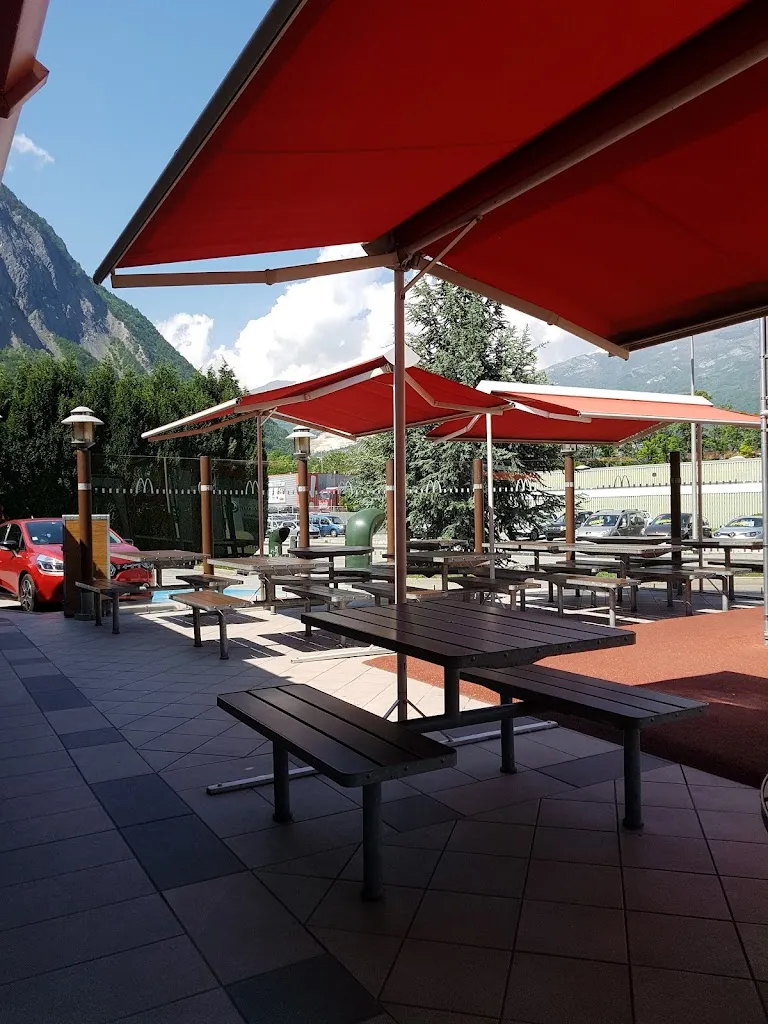 McDonald's restaurant in Saint-Jean-de-Maurienne