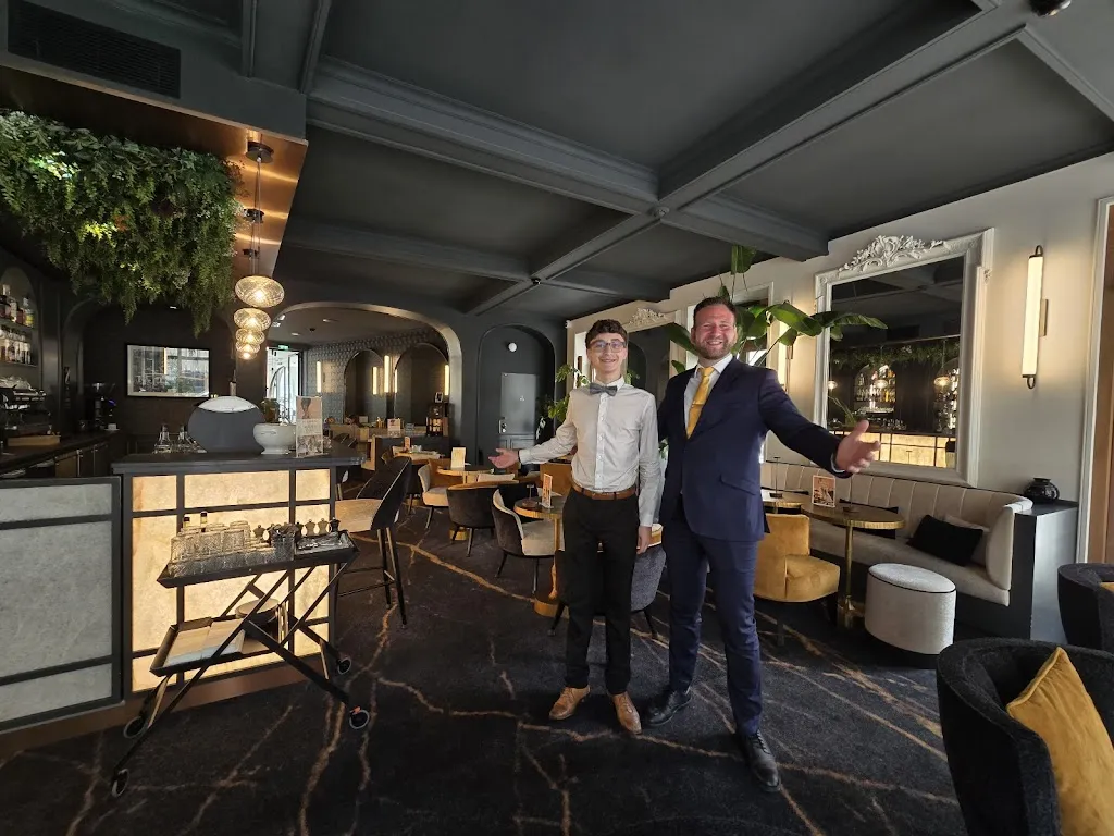 Ludmila Morozova-Buss_Restaurant LEO-PAUL_Aix-les-Bains_review