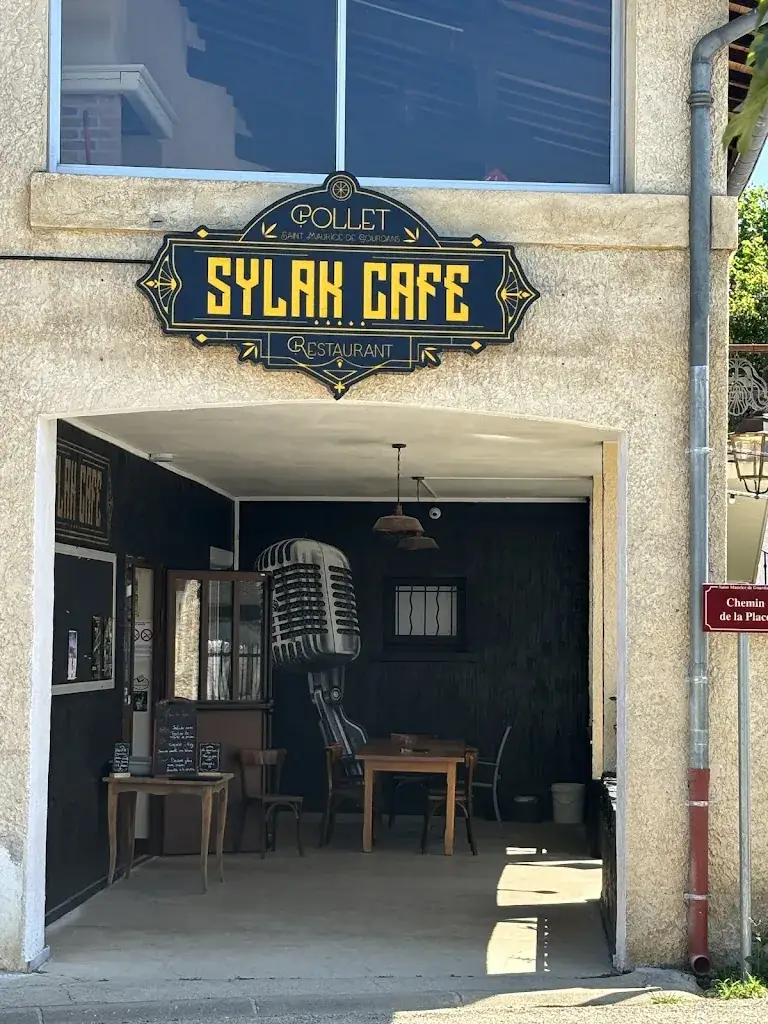 Nicolas Blache_Sylak Café_Saint-Maurice-de-Gourdans_review