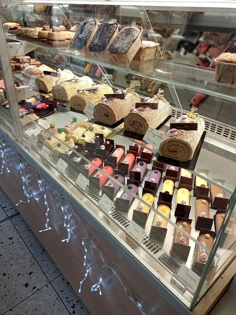 Didier Ferlay_La Cour des Fées_Saint-Maurice-de-Lignon_review