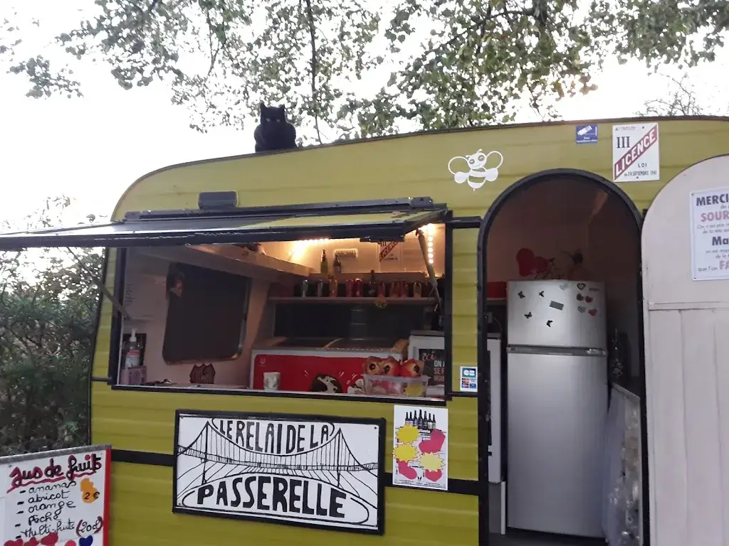 Le relai de la passerelle restaurant in Saint-Maurice-de-Lignon