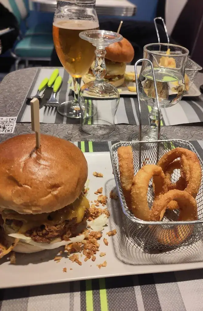 LE SAN PALOU'S KNETT ristorante a Saint-Pal-de-Mons