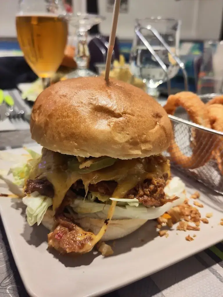 LE SAN PALOU'S KNETT_Saint-Pal-de-Mons_slider_image_2