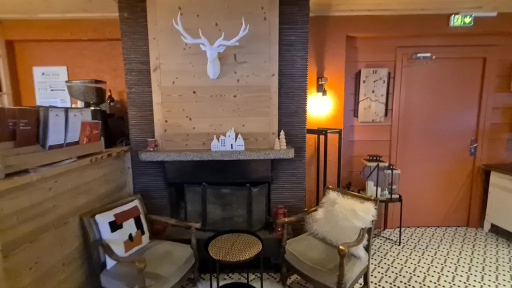 Hôtel Le Bois Joli & Restaurant La Table d'Oche Restaurant in Saint-Paul-en-Chablais