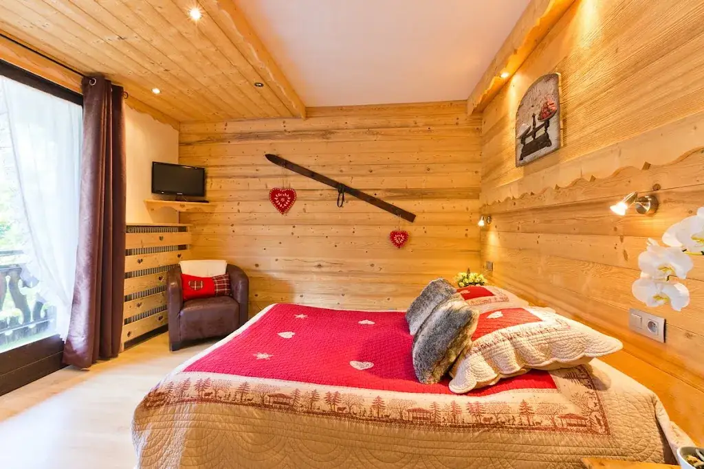 Hôtel Restaurant le Cro-Bidou et ses chalets_Saint-Paul-en-Chablais_slider_image_2