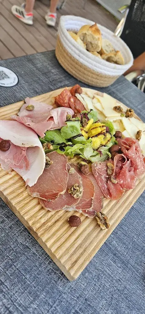 Aurore MARTY_Le Bouillon - Brasserie des Eaux Vives_Saint-Pierre-de-Bœuf_review